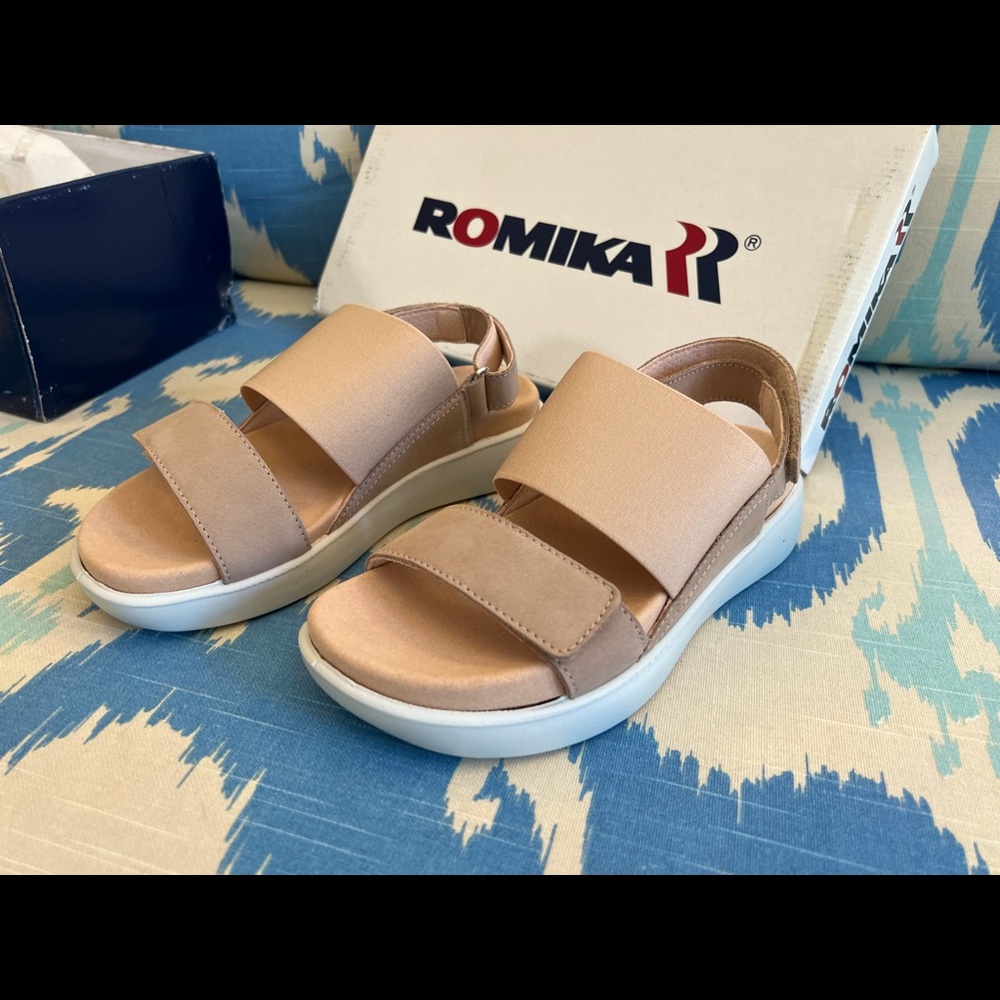 NWT Romika Borneo sandal leather womens 36/6